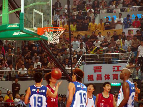 边走边防 边走边防