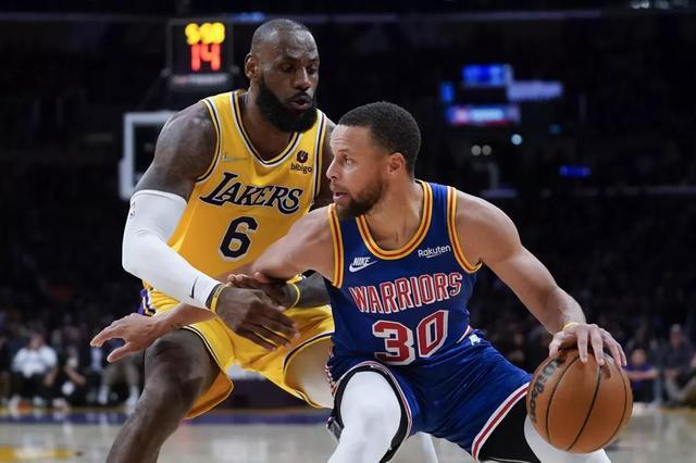 对年轻球员 对年轻球员